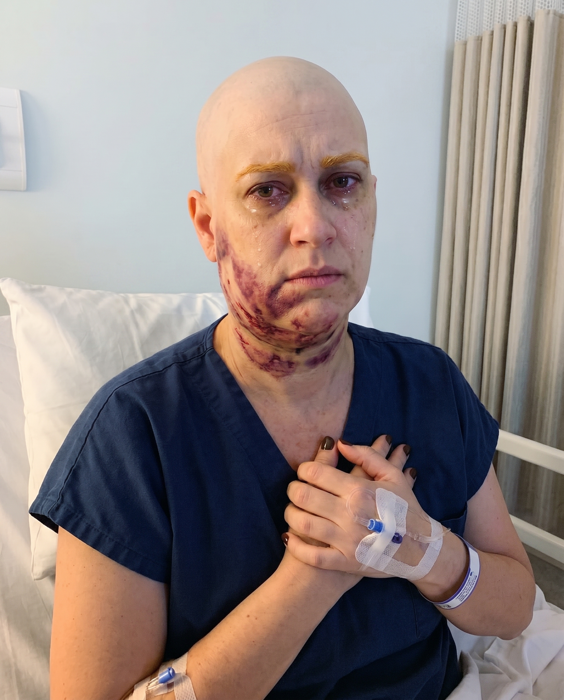 I smiled for the photo… but inside, I was terrified. Because this might be the last time my family sees me like this.