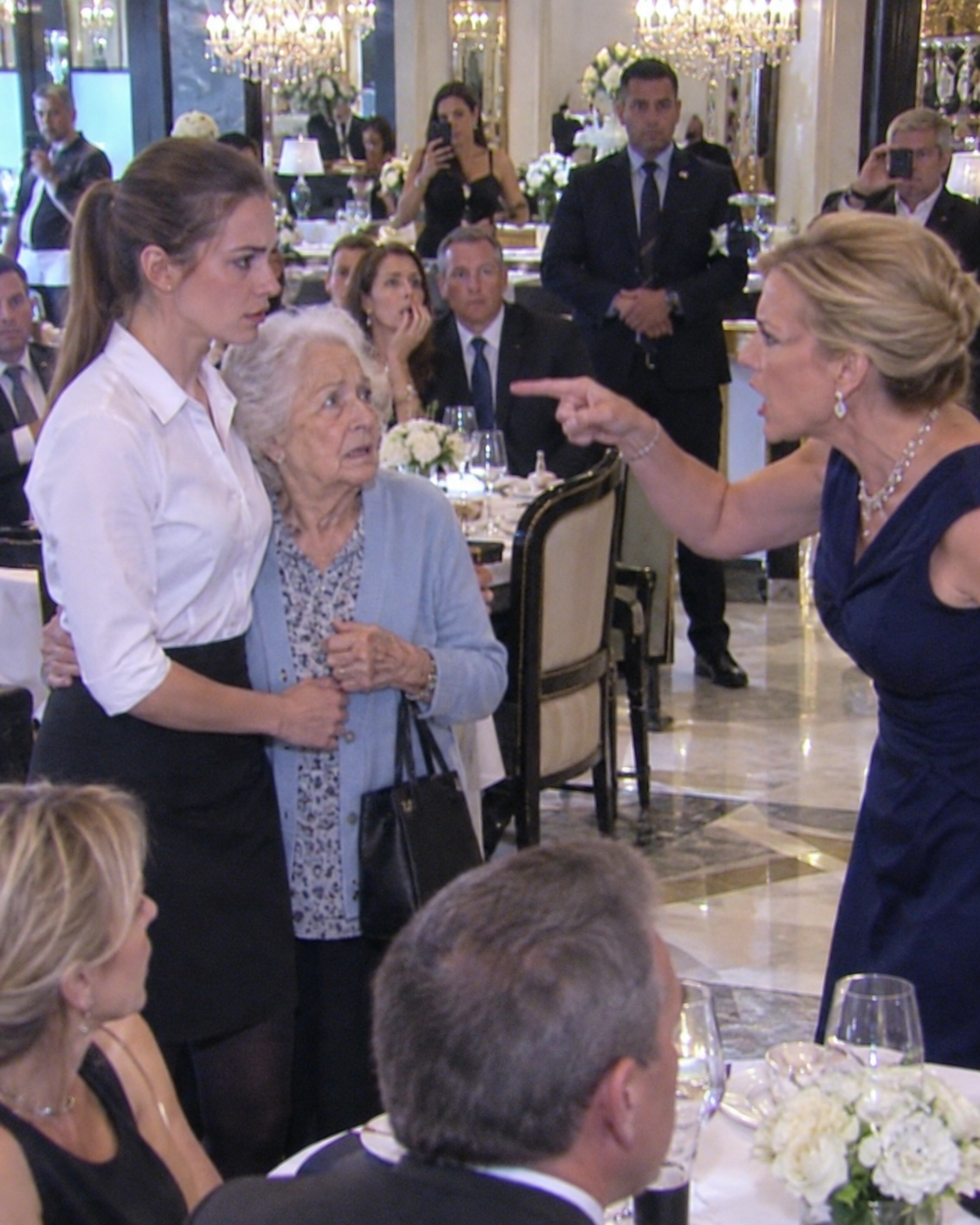 The Kind Waitress Defended an Old Woman Humiliated at a Luxury Restaurant—Then Her Billionaire CEO Son Walked In and Silenced the Entire Room