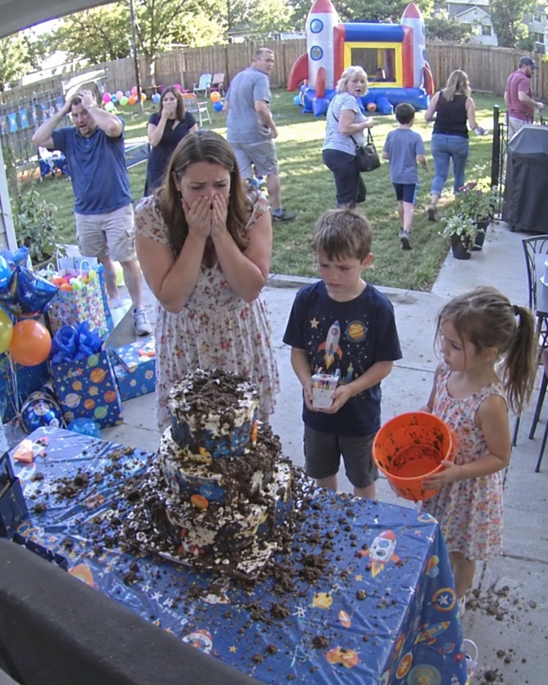 My Dad Paid My Niece To Ruin My Son’s Birthday Party — I Canceled $16,800 And One Email Made Her Drop The New iPhone